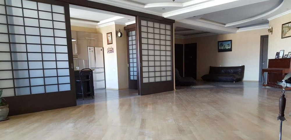 იყიდება 5 ოთახიანი ბინას 250მ² 4/12 სართ თბილისი - photo 2