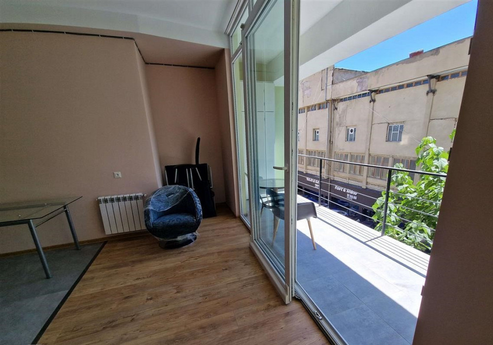 იყიდება 3 ოთახიანი ბინას 100მ² 3/9 სართ თბილისი - photo 2