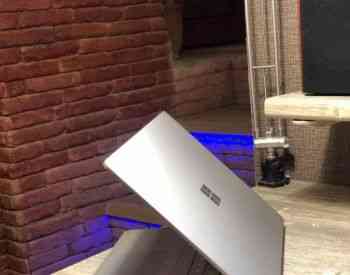 იყიდება ლეპტოპი Microsoft Surface Laptop i5 / 4GB 128GB / 8GB Tbilisi
