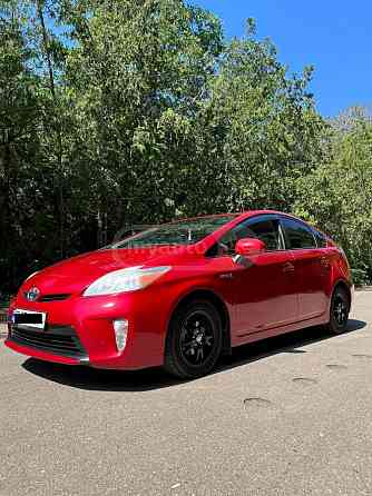 იყიდება TOYOTA Prius 2013 თბილისი