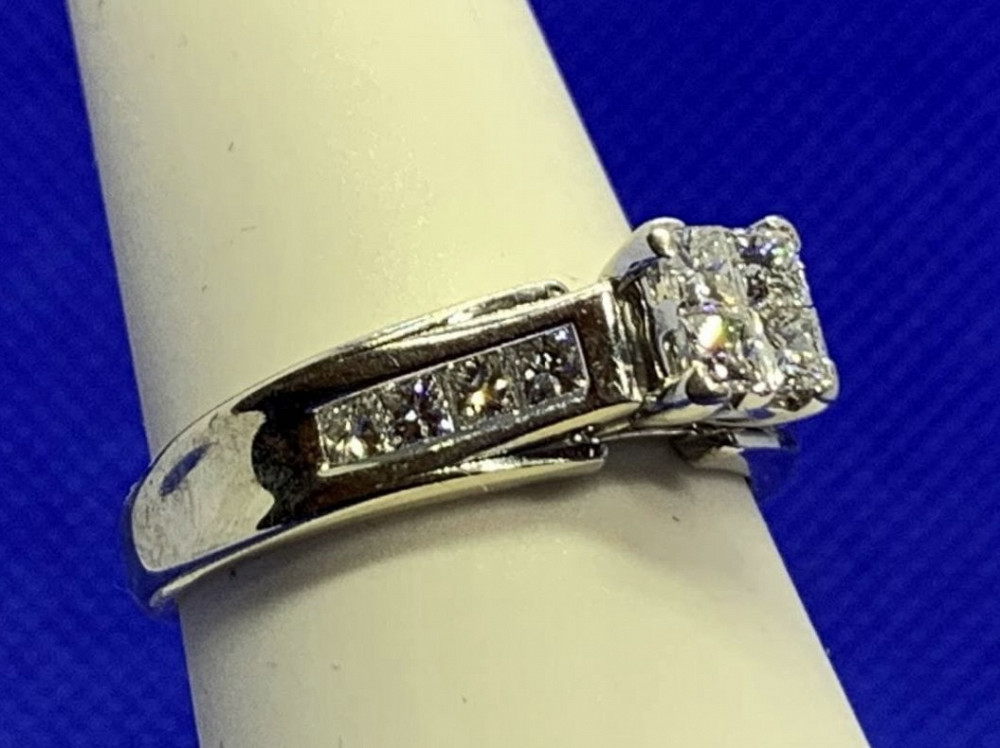1800 gold ring with 1.32 ctw diamonds Tbilisi - photo 8