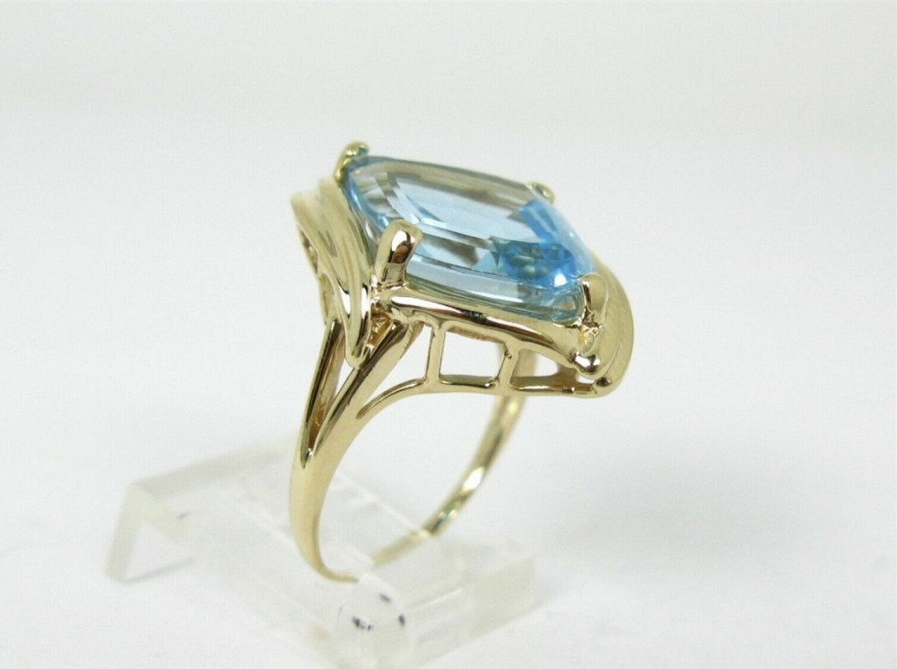 1830 ოქროს ბეჭედი 10ct ტოპაზით Tbilisi - photo 1