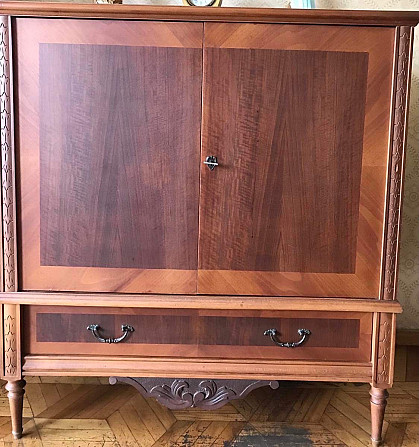 A wooden dresser Kutaisi - photo 2