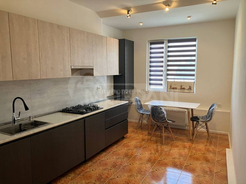 Продам 3-комн. квартиру 140м² 6/6 эт. Тбилиси - изображение 1