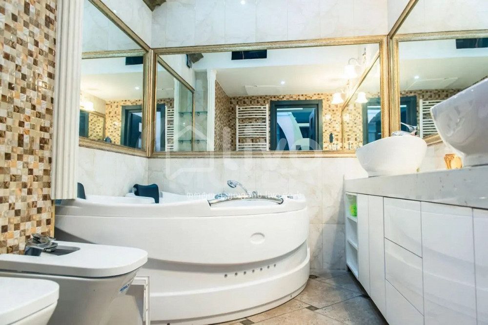 Продам 2-комн. квартиру 90м² 5/17 эт. Тбилиси - изображение 1