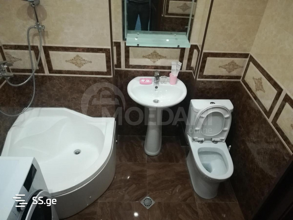 Сдам 2-комн. квартиру на сутки в Тбилиси  45м² 7/8 эт. Тбилиси - изображение 9