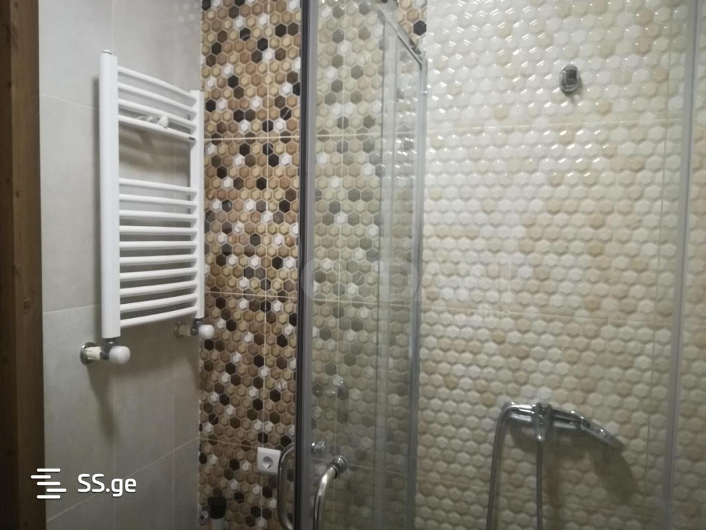 Сдам 2-комн. квартиру на сутки в Тбилиси  45м² 4/8 эт. Тбилиси - изображение 4