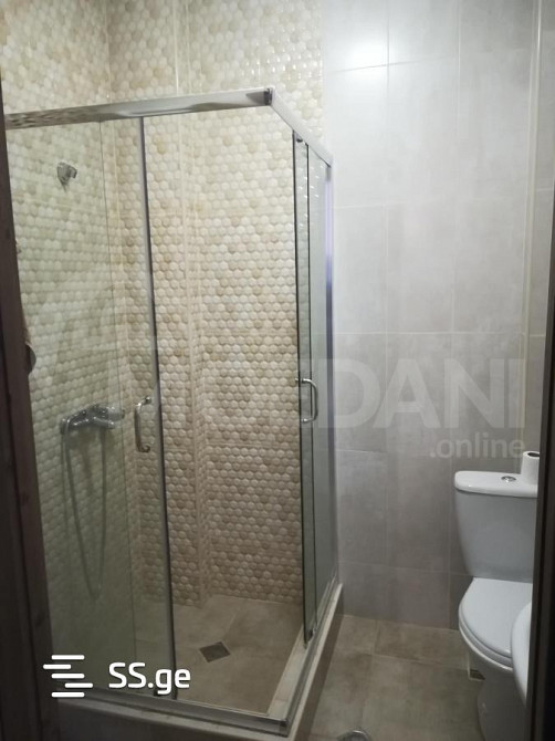Сдам 2-комн. квартиру на сутки в Тбилиси  45м² 4/8 эт. Тбилиси - изображение 3
