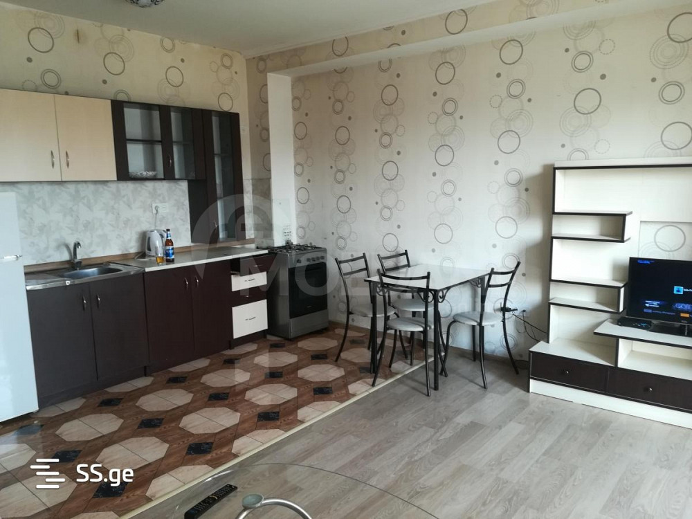 Сдам 2-комн. квартиру на сутки в Тбилиси  45м² 2/8 эт. Тбилиси - изображение 4