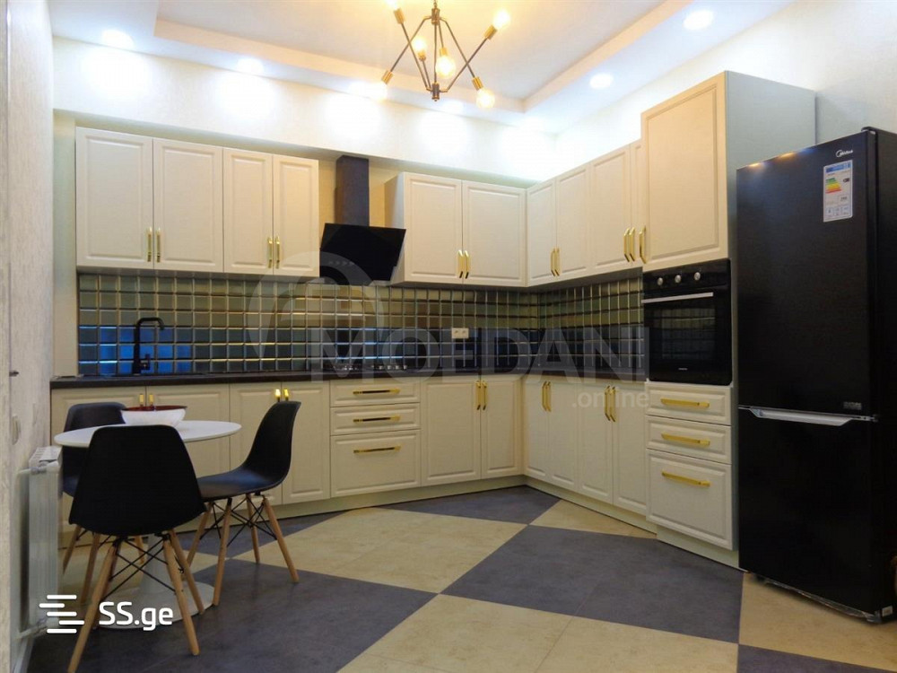 ქირავდება 3 ოთახიანი ბინა 150მ² 10/17 სართ თბილისი - photo 7