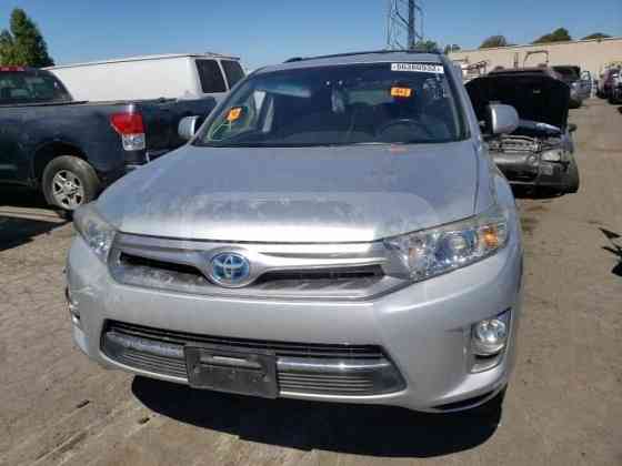 Toyota Highlander 2013 თბილისი