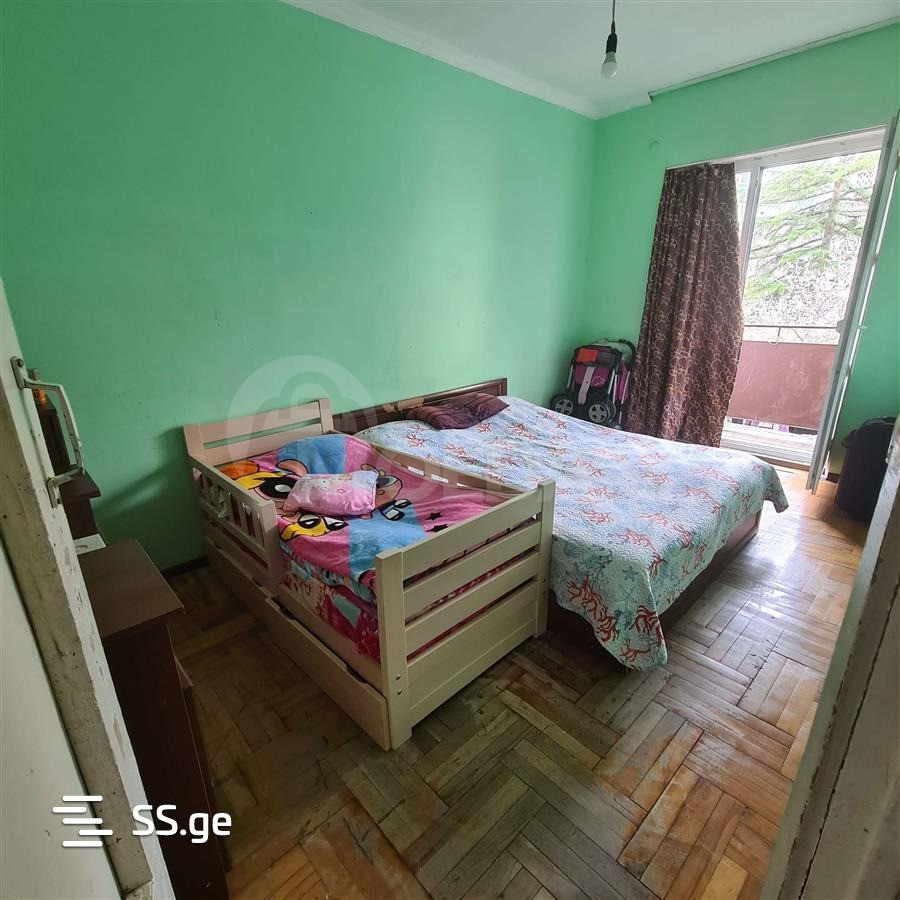 იყიდება 2 ოთახიანი ბინას 65მ² 2/9 სართ თბილისი - photo 1