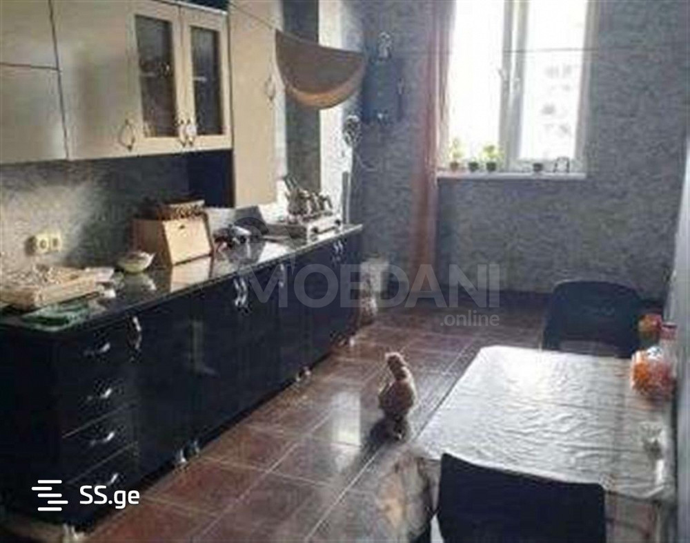 იყიდება 3 ოთახიანი ბინას 80მ² 9/16 სართ თბილისი - photo 1