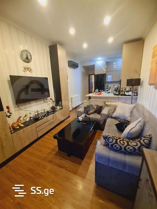 იყიდება 2 ოთახიანი ბინას 47მ² 1/3 სართ თბილისი - photo 1