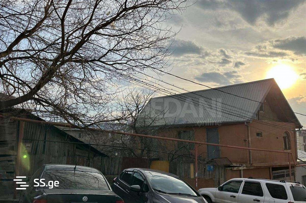 House for sale 250м² Tbilisi - photo 1