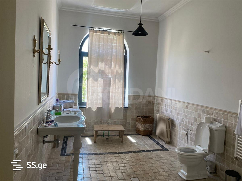 იყიდება 4 ოთახიანი ბინას 190მ² 5/5 სართ თბილისი - photo 6