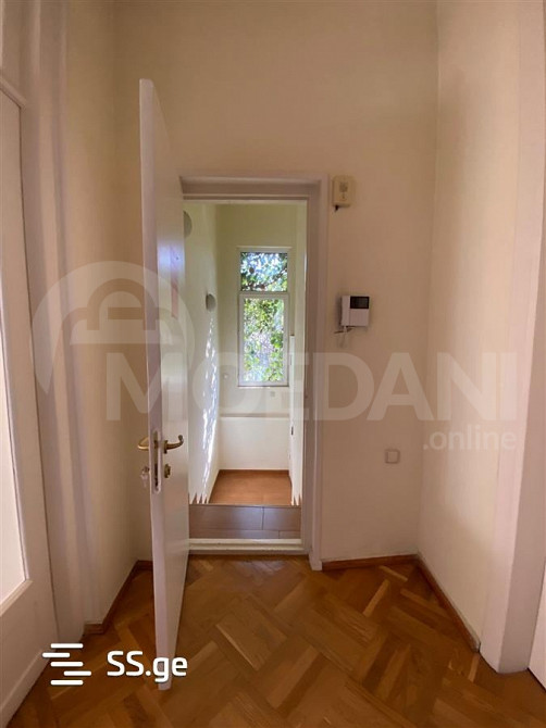 Продам 4-комн. квартиру 147м² 3/3 эт. Тбилиси - изображение 3