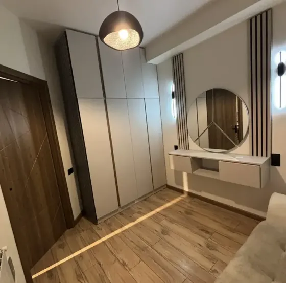 იყიდება 3 ოთახიანი ბინას 57მ² 4/11 სართ თბილისი