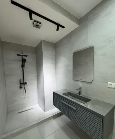 იყიდება 2 ოთახიანი ბინას 59მ² 8/10 სართ თბილისი