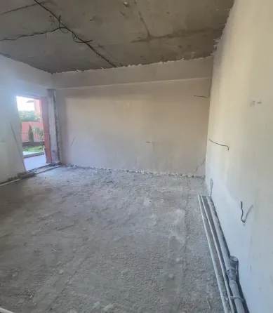 იყიდება 2 ოთახიანი ბინას 43მ² 4/8 სართ თბილისი