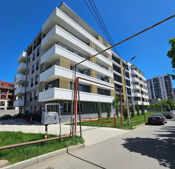 იყიდება 3 ოთახიანი ბინას 69მ² 2/6 სართ თბილისი