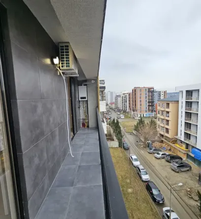 იყიდება 2 ოთახიანი ბინას 54მ² 15/15 სართ თბილისი