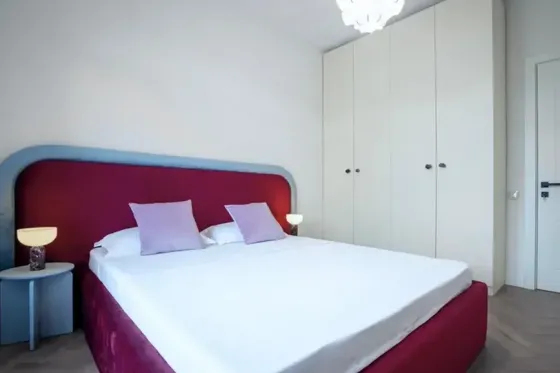 იყიდება 2 ოთახიანი ბინას 54მ² 15/15 სართ თბილისი