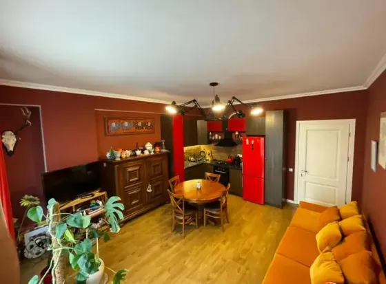 იყიდება 3 ოთახიანი ბინას 76.6მ² 11/13 სართ თბილისი