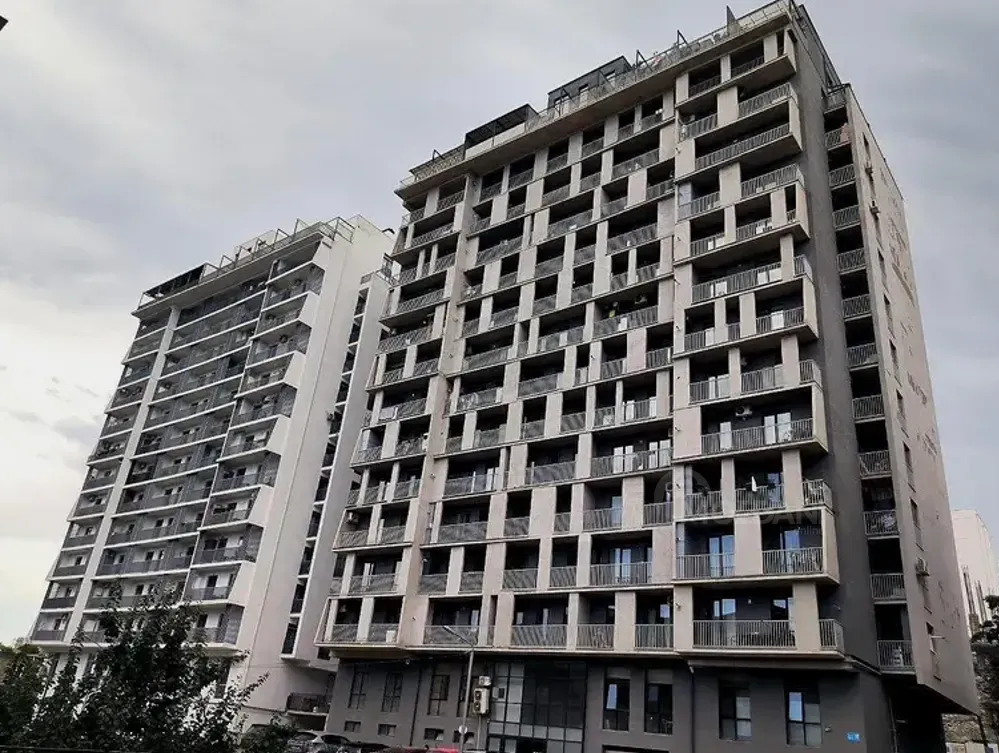 იყიდება 3 ოთახიანი ბინას 76.6მ² 11/13 სართ თბილისი - photo 1