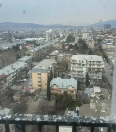 იყიდება 2 ოთახიანი ბინას 41მ² 15/16 სართ თბილისი