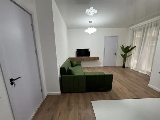 იყიდება 2 ოთახიანი ბინას 43მ² 3/6 სართ ბათუმი