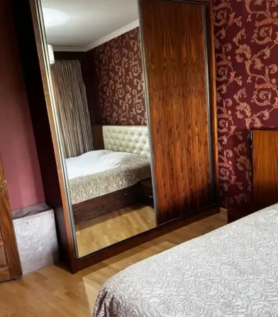 იყიდება 4 ოთახიანი ბინას 80მ² 3/9 სართ თბილისი