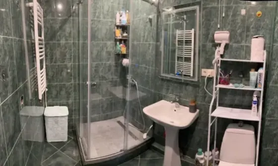 იყიდება 4 ოთახიანი ბინას 80მ² 3/9 სართ თბილისი