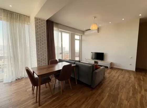 ქირავდება 3 ოთახიანი ბინა 79მ² 11/14 სართ თბილისი