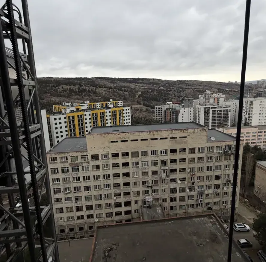 იყიდება 2 ოთახიანი ბინას 53.5მ² 13/24 სართ თბილისი - photo 11