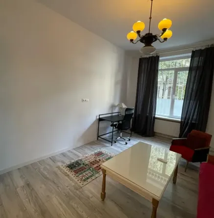 Apartments For Rent three-room 80м² 1/5 floor Tbilisi