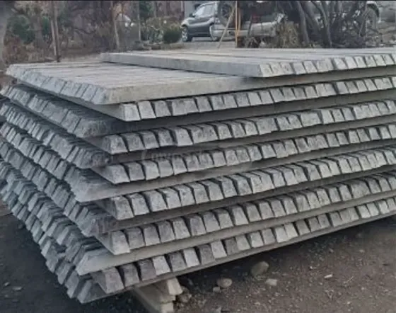 The poles of the language Tbilisi