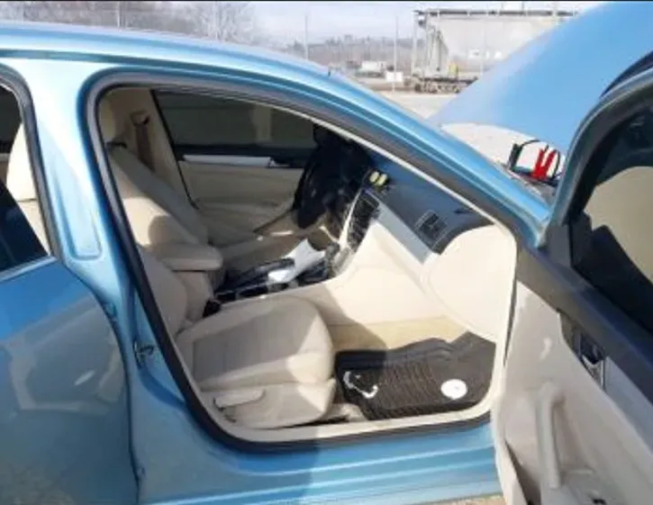 Volkswagen Passat 2.5 2013 Тбилиси - изображение 6