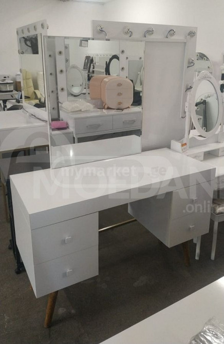 Makeup and make-up table Tbilisi - photo 1