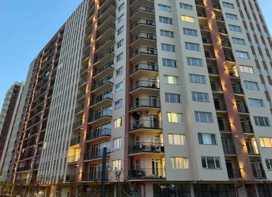 იყიდება 3 ოთახიანი ბინას 85მ² 9/16 სართ თბილისი