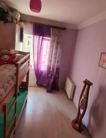 იყიდება 3 ოთახიანი ბინას 76მ² 7/10 სართ თბილისი