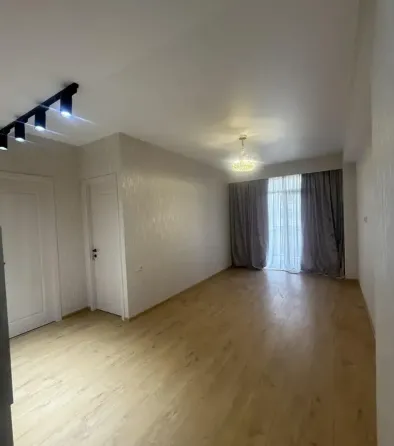 იყიდება 3 ოთახიანი ბინას 57მ² 6/12 სართ თბილისი