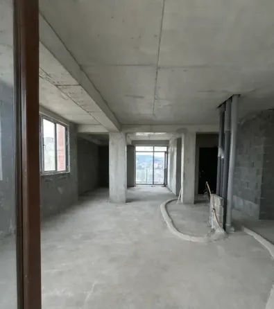 იყიდება 3 ოთახიანი ბინას 84მ² 3/10 სართ თბილისი