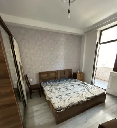 იყიდება 2 ოთახიანი ბინას 46.5მ² 7/10 სართ თბილისი