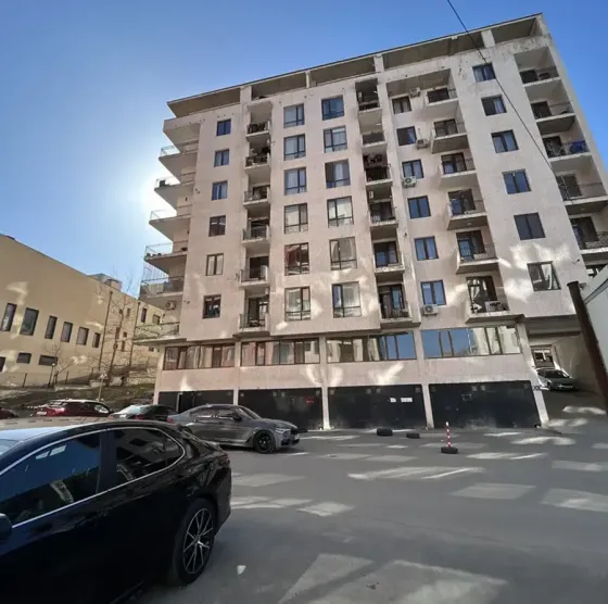 იყიდება 2 ოთახიანი ბინას 46.5მ² 7/10 სართ თბილისი