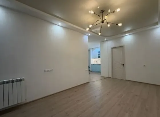 იყიდება 3 ოთახიანი ბინას 75მ² 4/7 სართ თბილისი