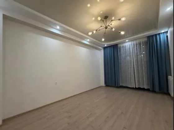 იყიდება 3 ოთახიანი ბინას 75მ² 4/7 სართ თბილისი