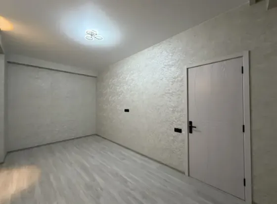 იყიდება 2 ოთახიანი ბინას 47მ² 7/10 სართ თბილისი