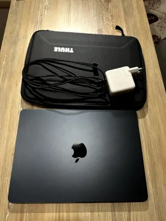 Apple MacBook Air M3 13-дюймовый 256 ГБ 8 ГБ ОЗУ Батуми