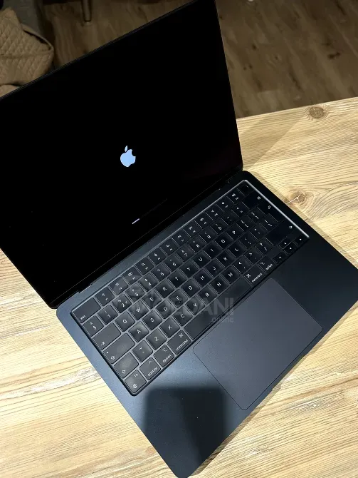 Apple MacBook Air M3 13-дюймовый 256 ГБ 8 ГБ ОЗУ Батуми - изображение 1